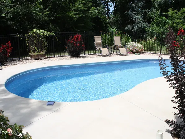 802 Hayes Ave, Carl Junction, MO 64834