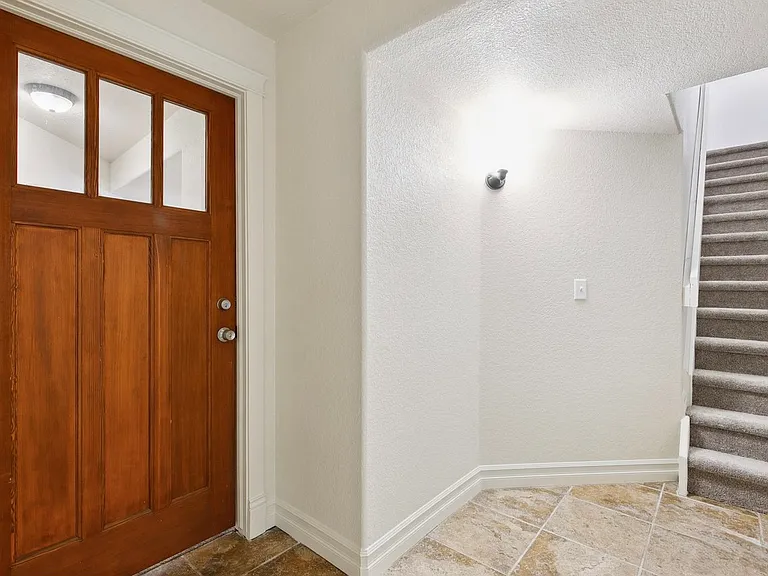 1005 Laporte Ave #B — Photo 3