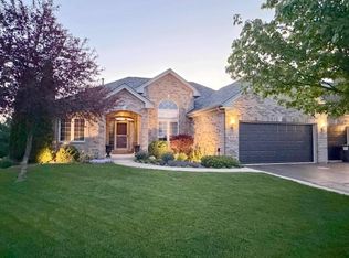 310 Bellaire Dr, Winnebago, IL 61088
