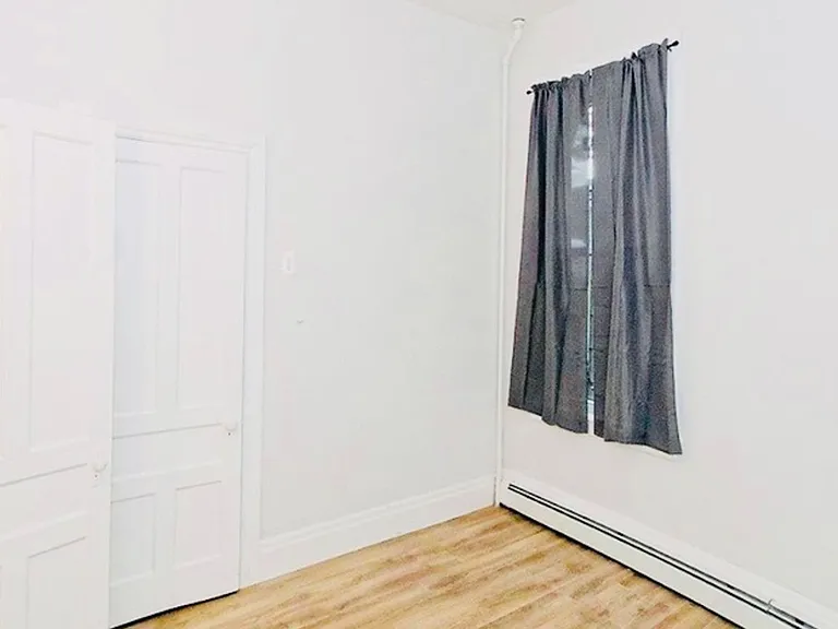 807 3rd Ave — Photo 14
