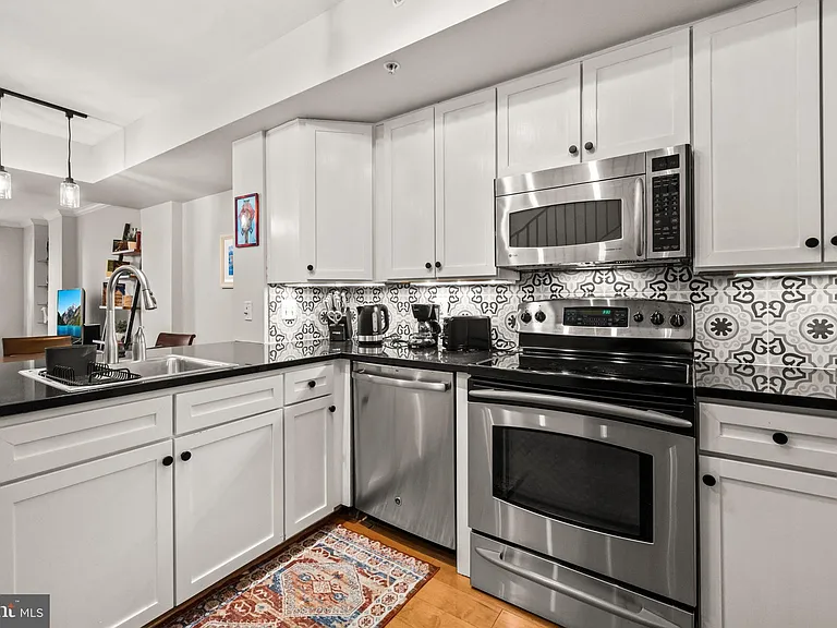 631 D St NW #845 — Photo 7