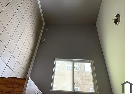 3 bed, 1700 sqft, $1,500 — Photo 4