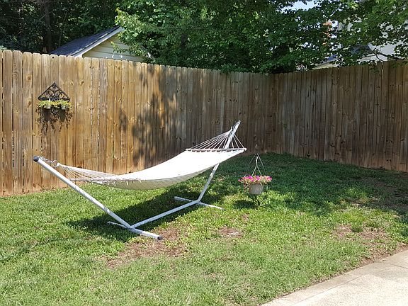 3rd image of 159 Heath Ln