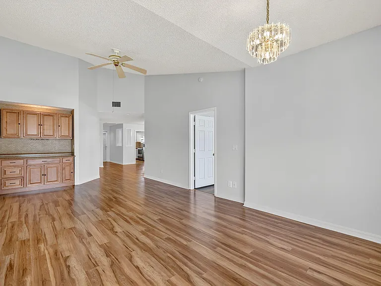 6101 SE Landing Way #11 — Photo 14