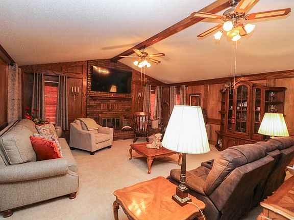 4th image of 2801 Phelps Ave