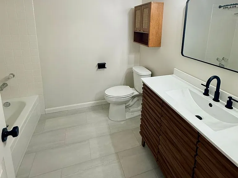 6920 Chesterfield Ln — Photo 9