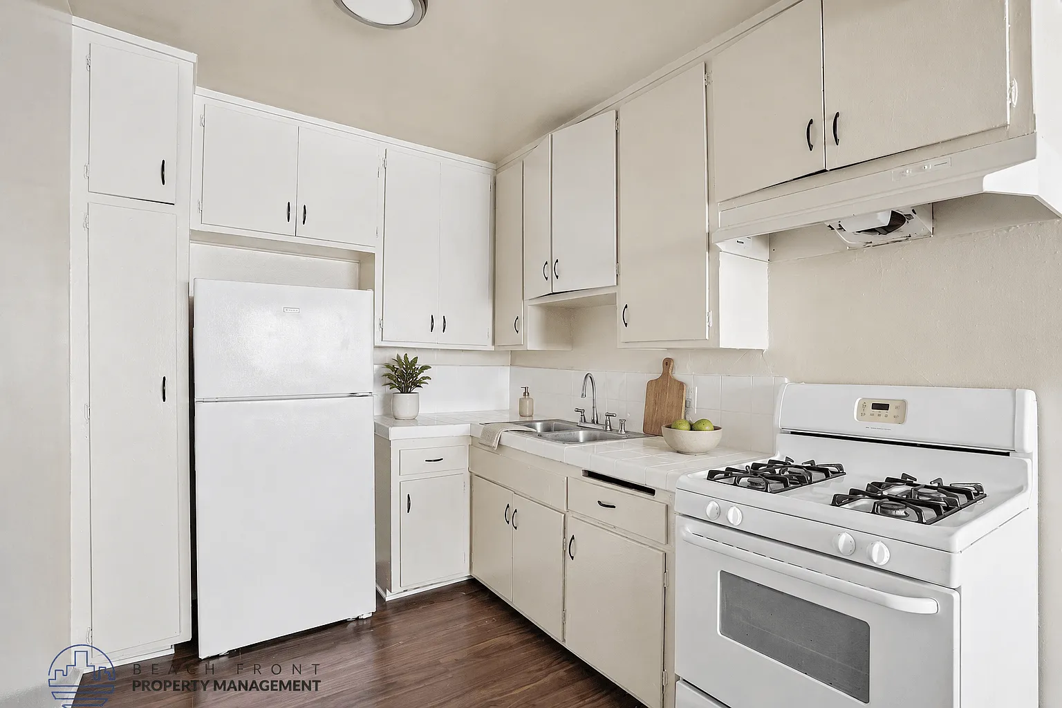 10305 Buford Ave. — Photo 2