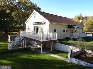921 Garfield Ave, Pottsville, PA 17901