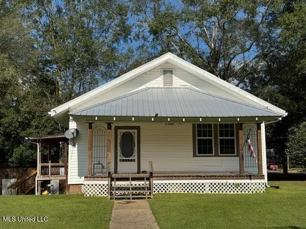 518 W Oak St, Crosby, MS 39633