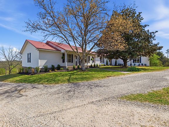 4th image of 579 Ford Rd