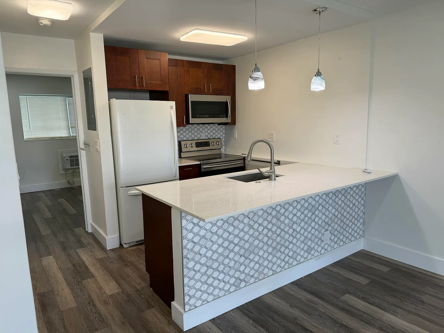 1 bed, 1.0 bath, 530 sqft, $1,700 — Photo 3