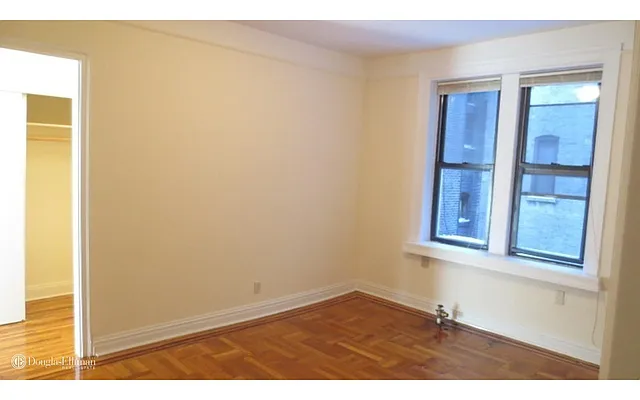 Rented by Douglas Elliman | media 21