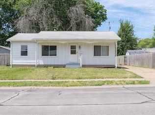 3506 Somerset Dr, Bettendorf, IA 52722