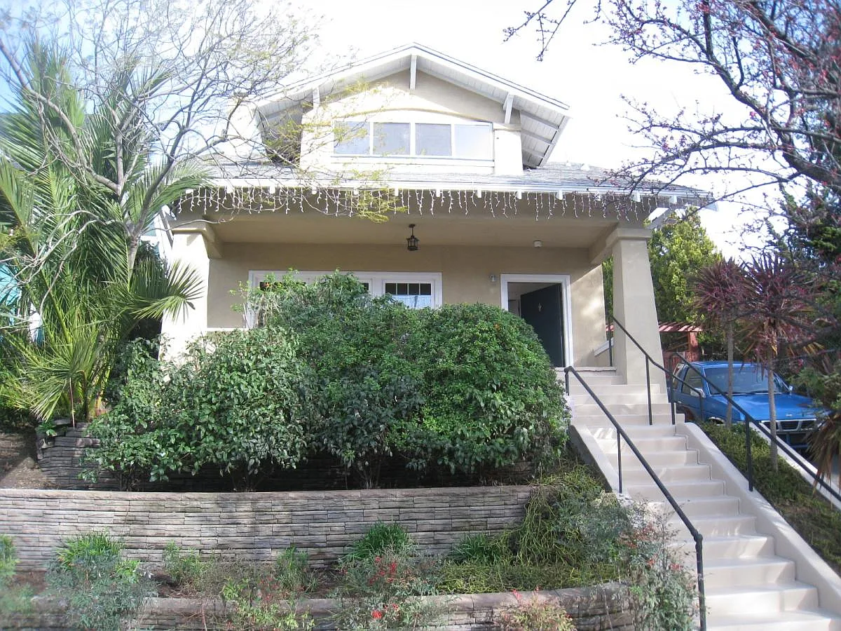 418 Newton Avenue — Photo 1