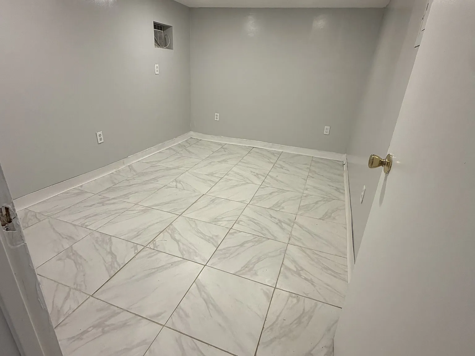 2 bed, 950 sqft, $1,700 — Photo 1