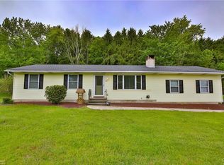 2193 Valley View Dr S, Saylorsburg, PA 18353