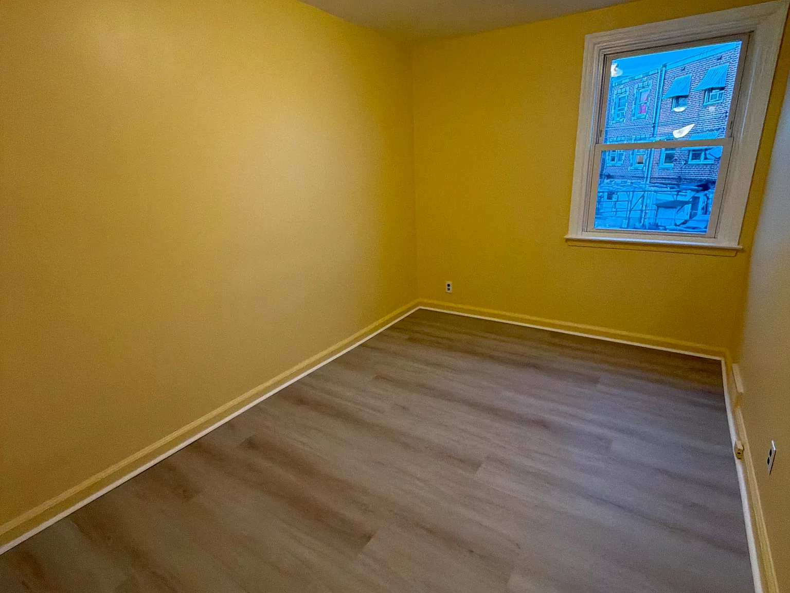 2 bed, 800 sqft, $1,400 — Photo 3