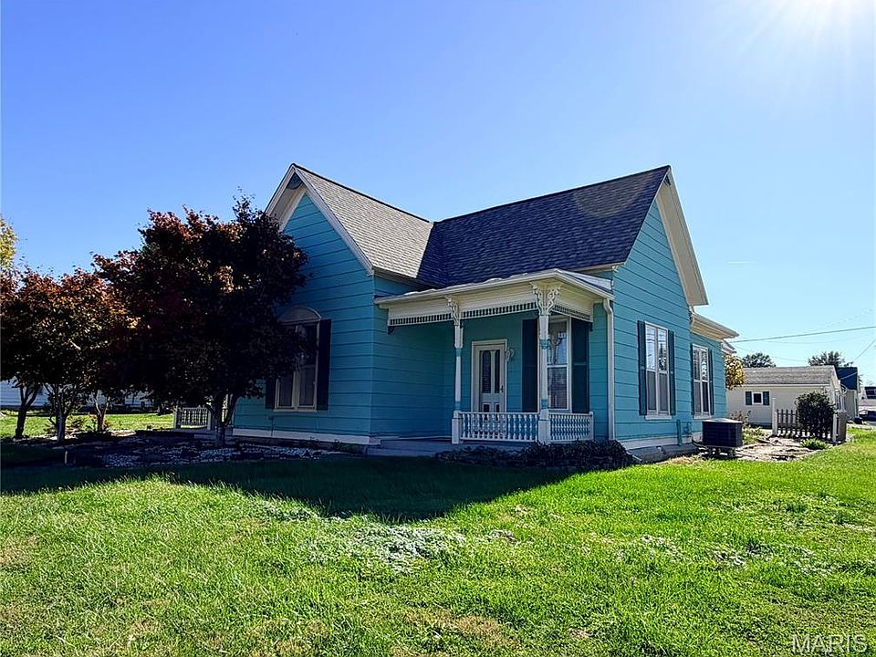 1st image of 400 E Main St