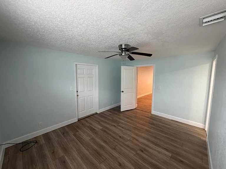 442 Winters St — Photo 33