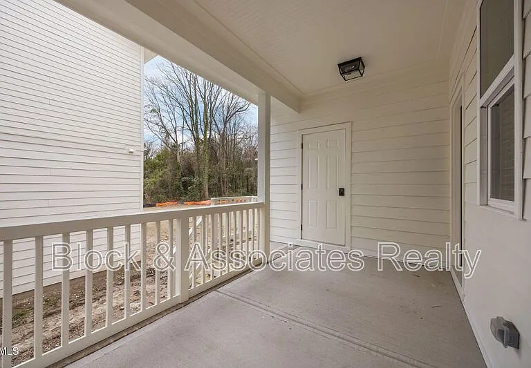 2811 Wilcox Pl #101 — Photo 13