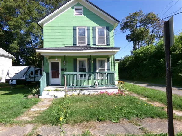 6 Depew Ave, Lyons, NY 14489
