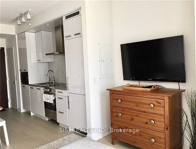 2nd image of 120 Bayview Ave Unit S615
