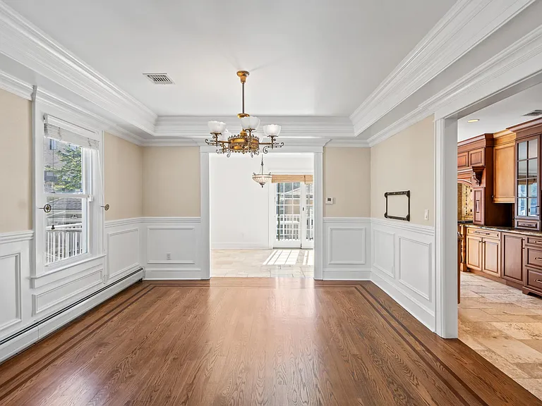 66 Crescent Ave — Photo 14