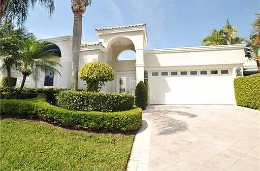 Home For Sale In Broken Sound