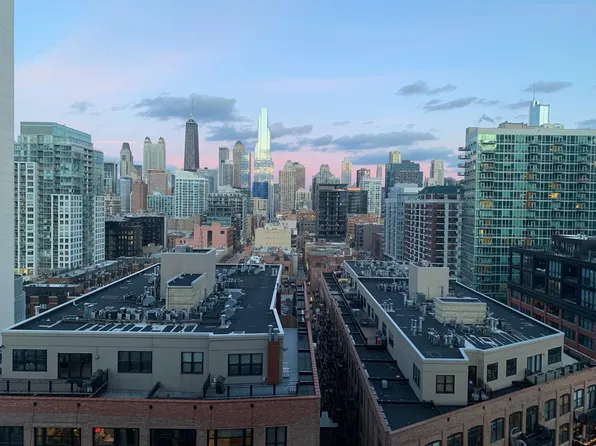 720 N Larrabee St APT 1305, Chicago, IL 60654