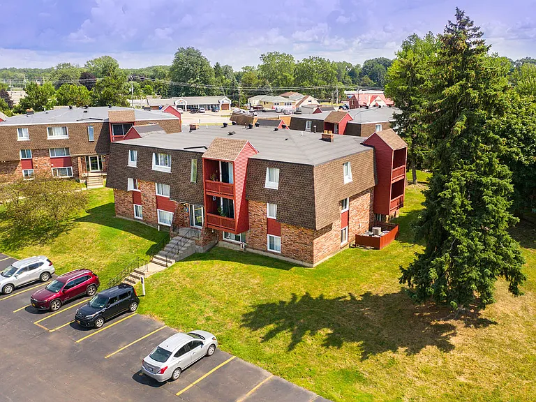 Edgebrook Estates — Photo 4