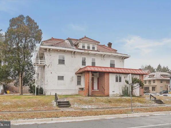 12 Parkside Ave, Trenton, NJ 08618