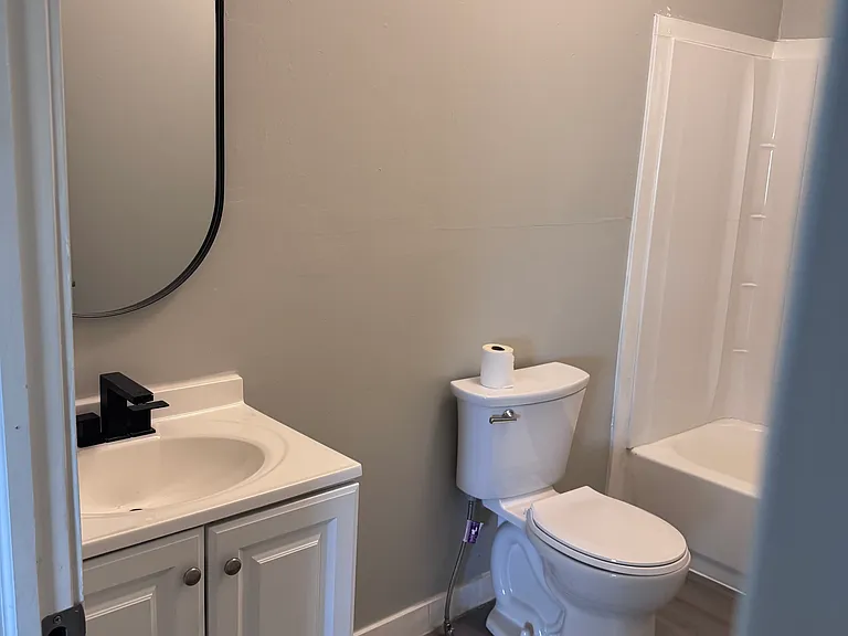 106 E Park Ln #108 — Photo 5