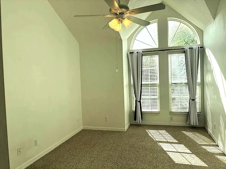 1930 Westminster Cir #2 — Photo 13