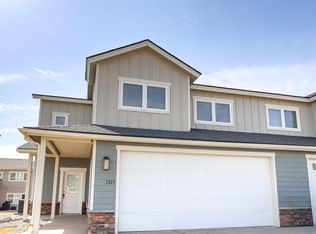 2725 28th St W, Williston, ND 58801