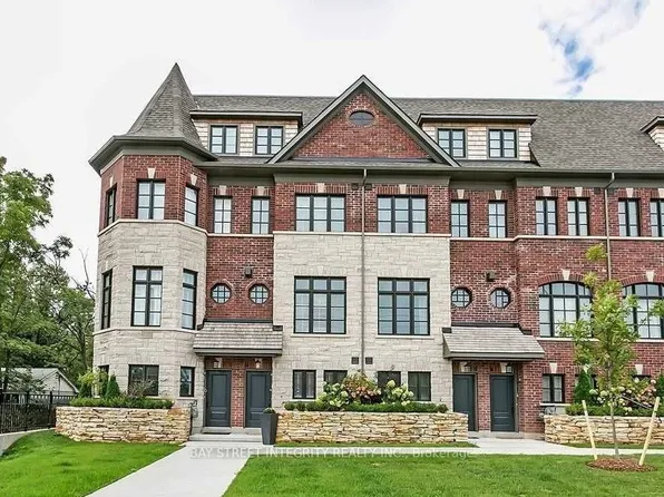 2160 Trafalgar Rd #3, Oakville, ON L6H 0N3