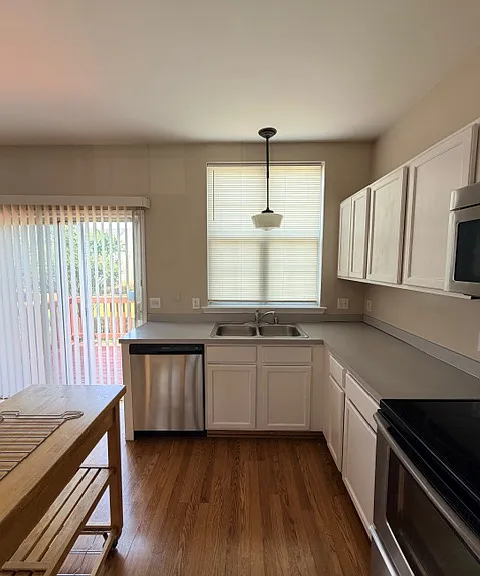34 Carrick Ln #1 — Photo 10