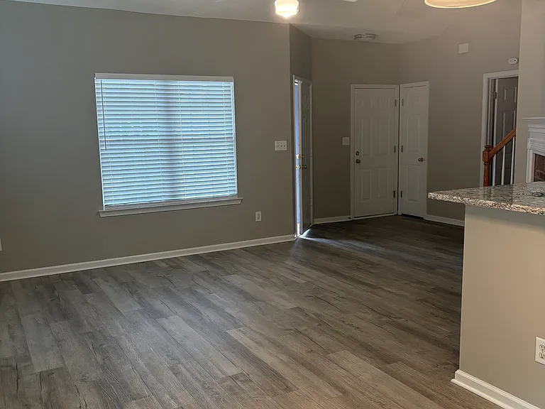 565 N Fairfield Dr — Photo 4