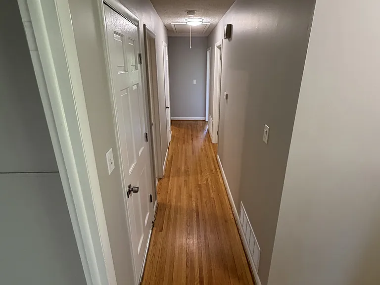 Hallway to bedrooms