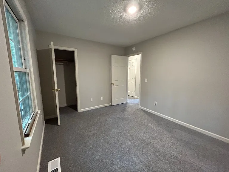 308 Poplar St — Photo 14