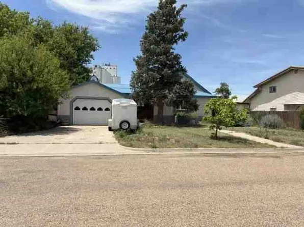 319 Ingalls St, Tribune, KS 67879