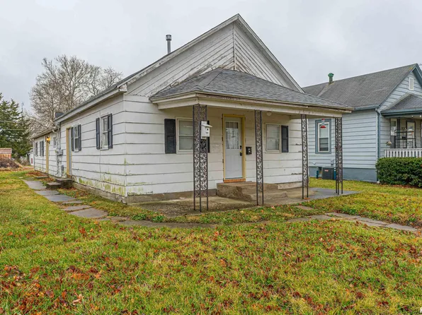 1106 N Kickapoo St, Lincoln, IL 62656