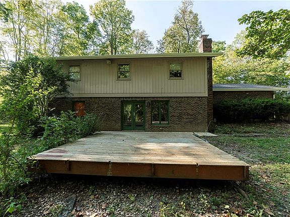 5th image of 783 Woodridge Ct