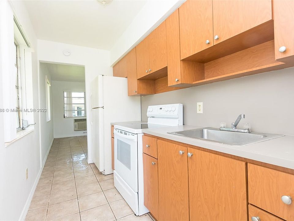 1st image of 9580 NE 4th Ave #9