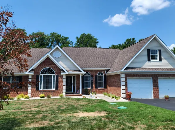 33 N Running Brook Ct, Dover, DE 19904