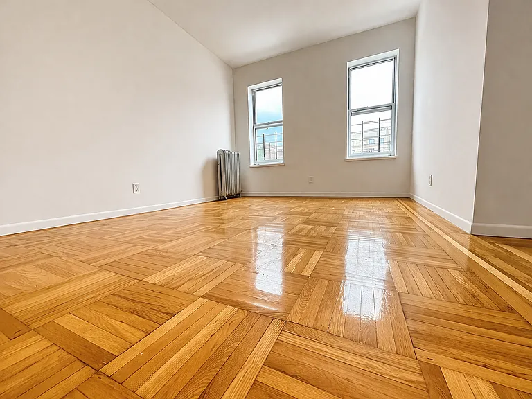 2181 Ryer Ave #1S — Photo 4
