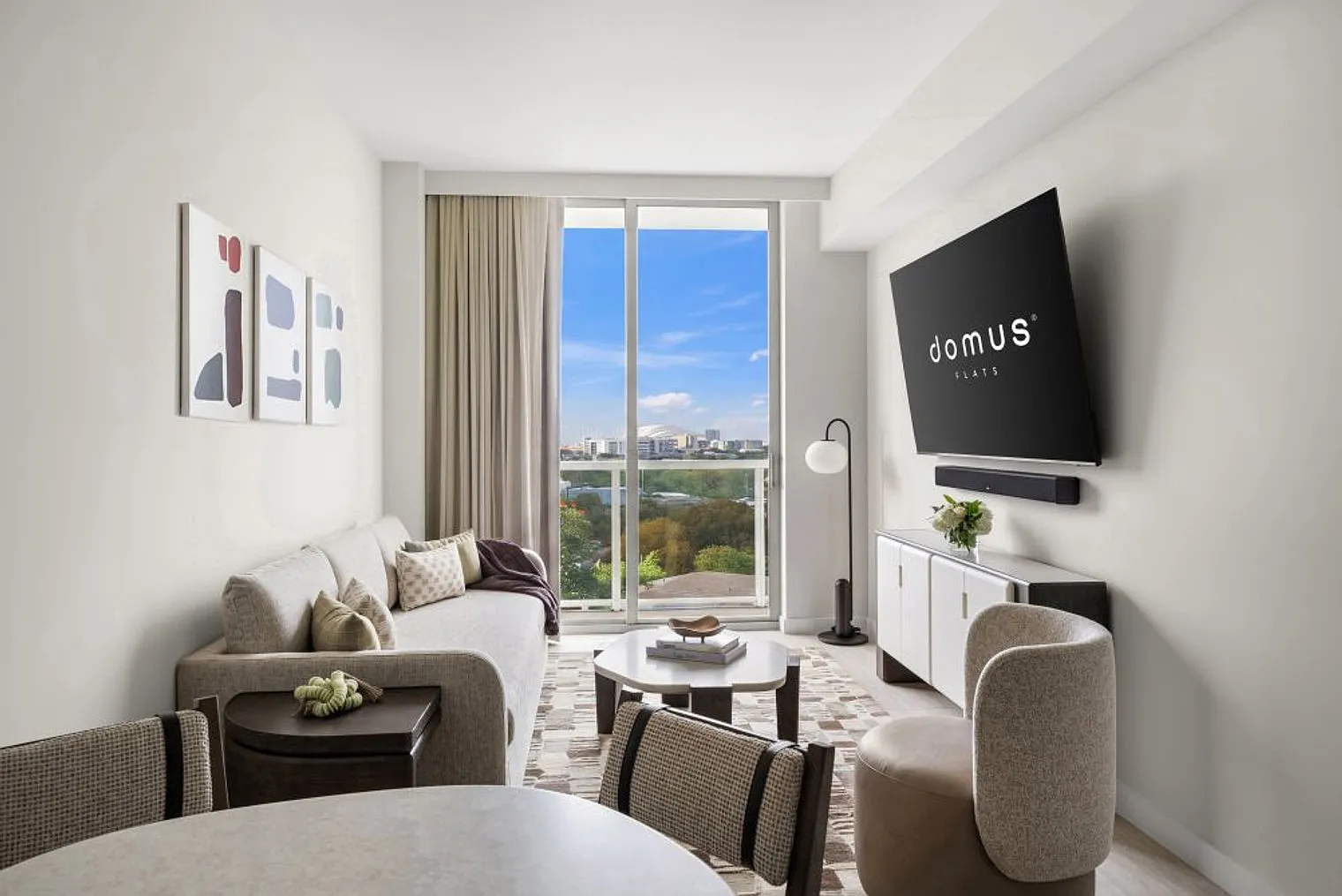 1 bed, 1.0 bath, 570 sqft, $8,338 — Photo 1