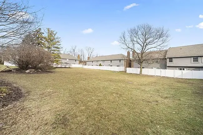 2744 Saltergate Dr — Photo 4