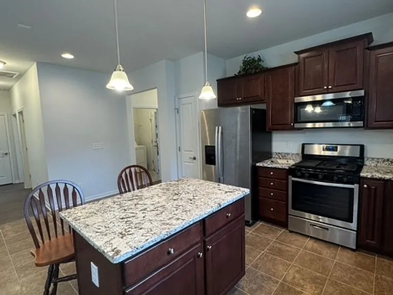 5151 Fortuna Dr — Photo 7