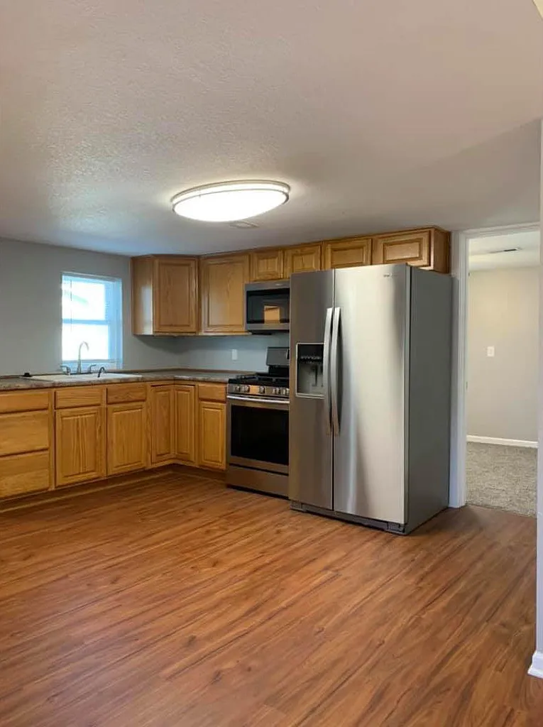 513 SE Ewing St — Photo 1