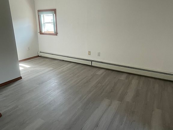 3rd image of 32 Linda Ave #2